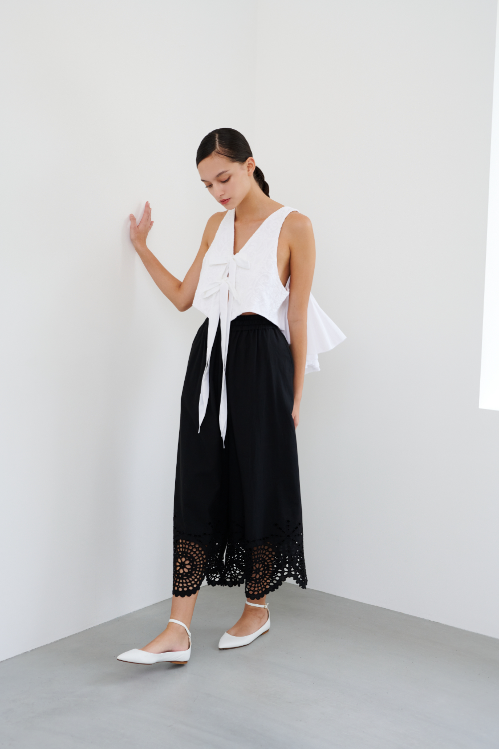 〔SFN0604〕カットワーク×スカラップワイドパンツ